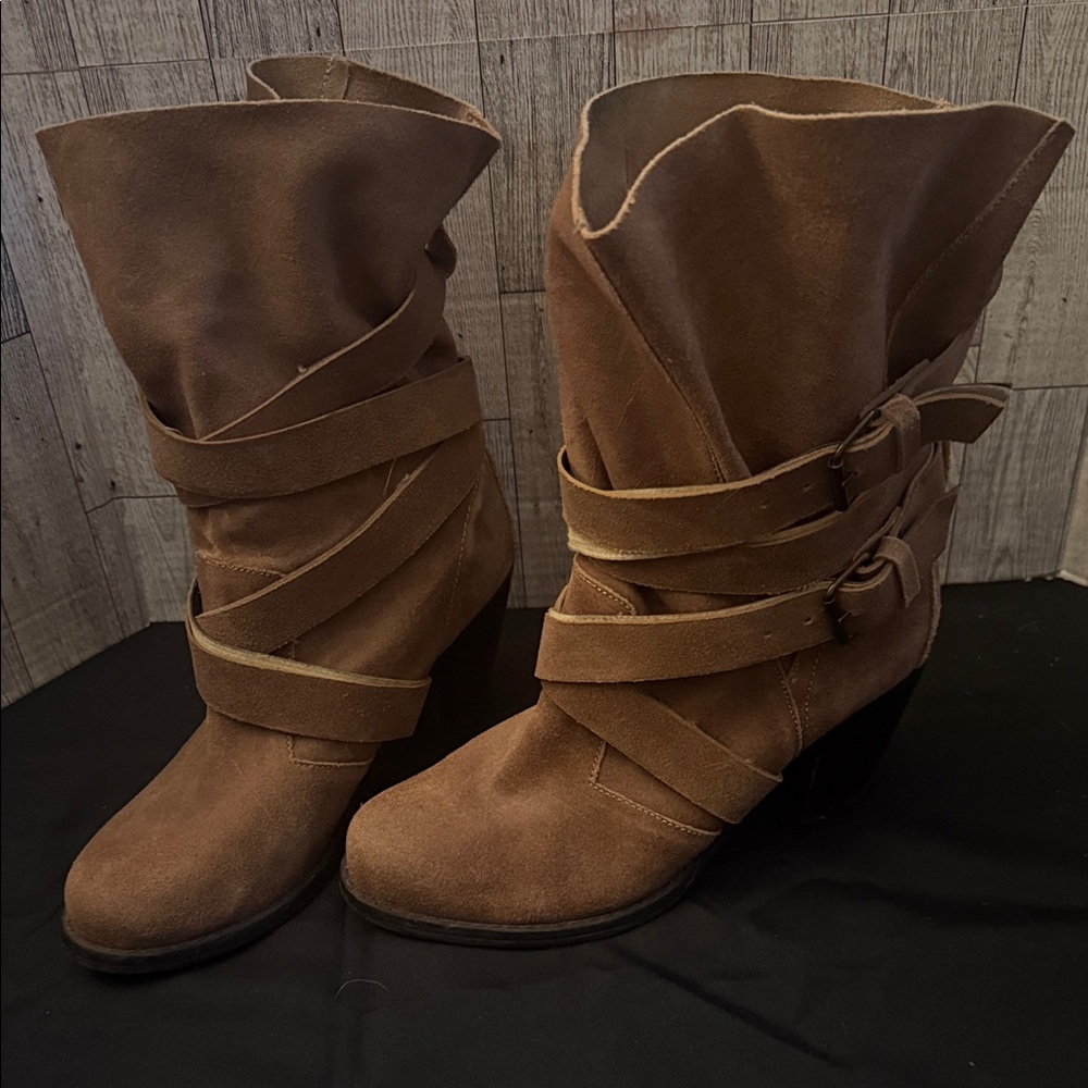 Max Studio Tan Suede Heeled Boots